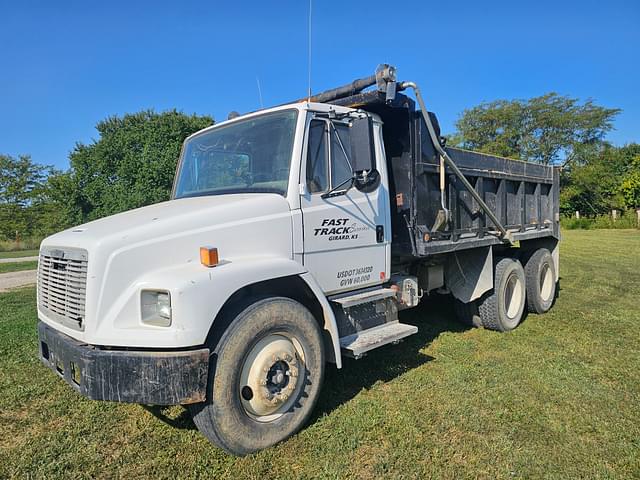 Image of Freightliner FL80 equipment image 2