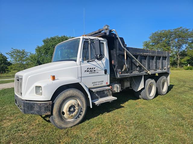 Image of Freightliner FL80 equipment image 3