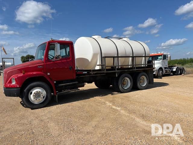 Image of Freightliner FL80 equipment image 2