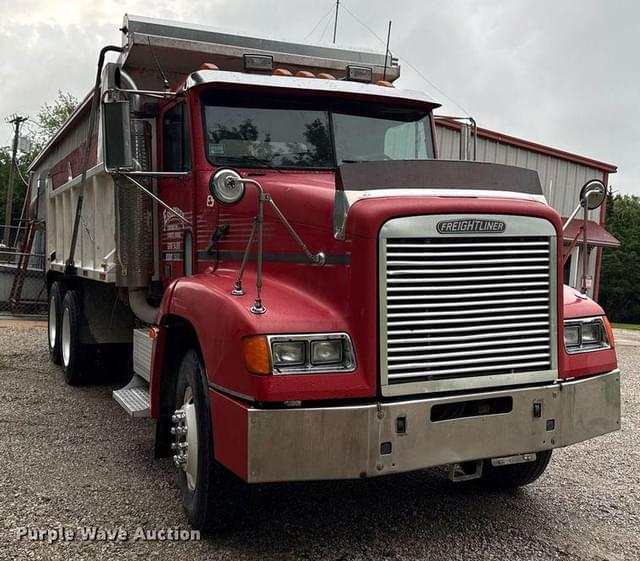 Image of Freightliner FLD112 equipment image 2