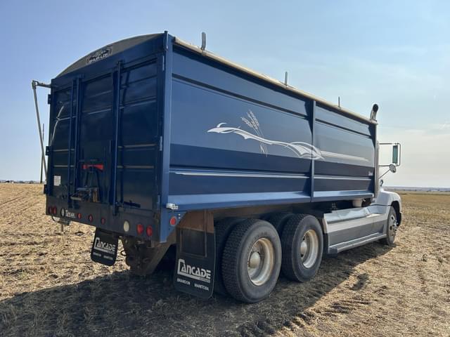 Image of Freightliner FLD112 equipment image 4