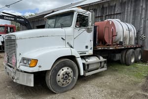 1995 Freightliner FLD112 Image