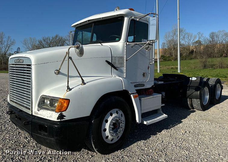 Image of Freightliner FLD112 Primary image