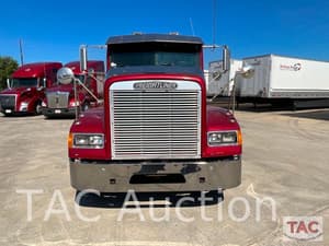1995 Freightliner FLD120 Image