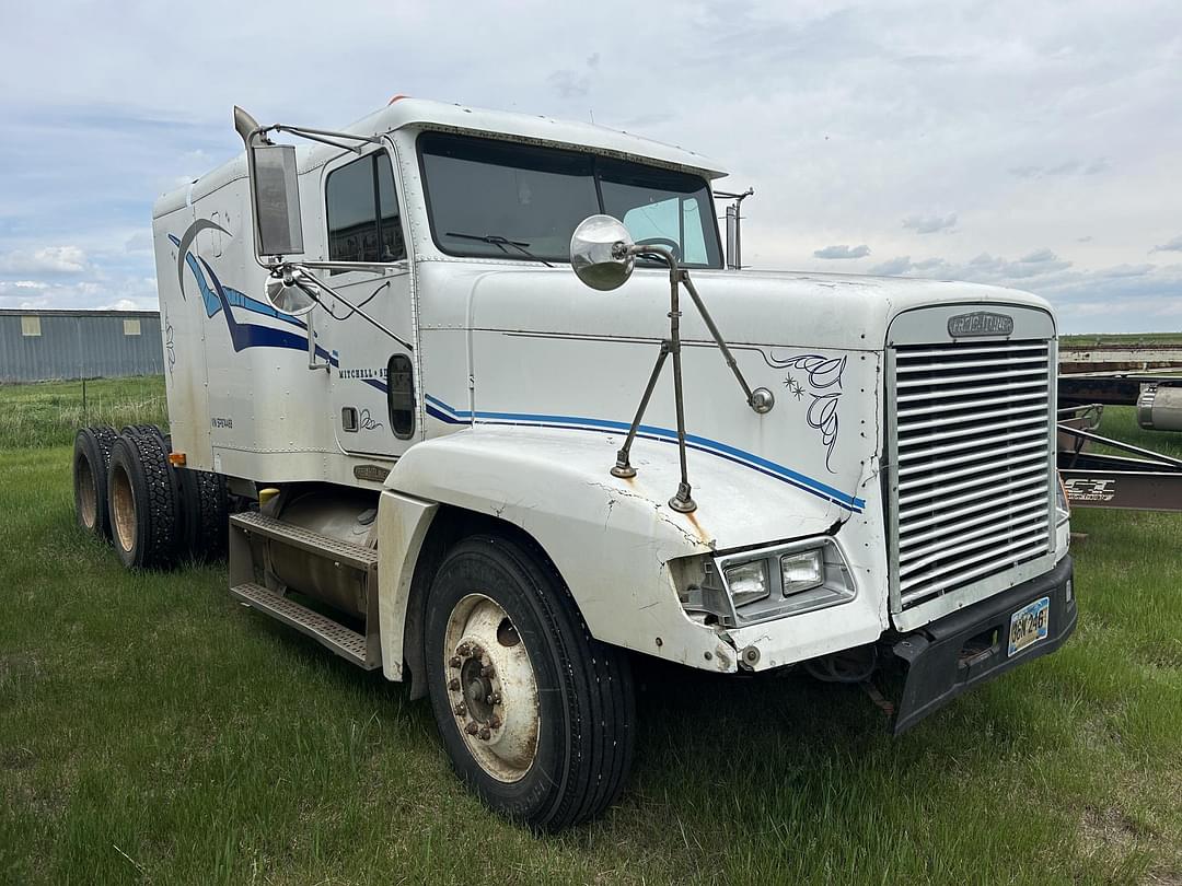 Image of Freightliner FLD120 Primary image