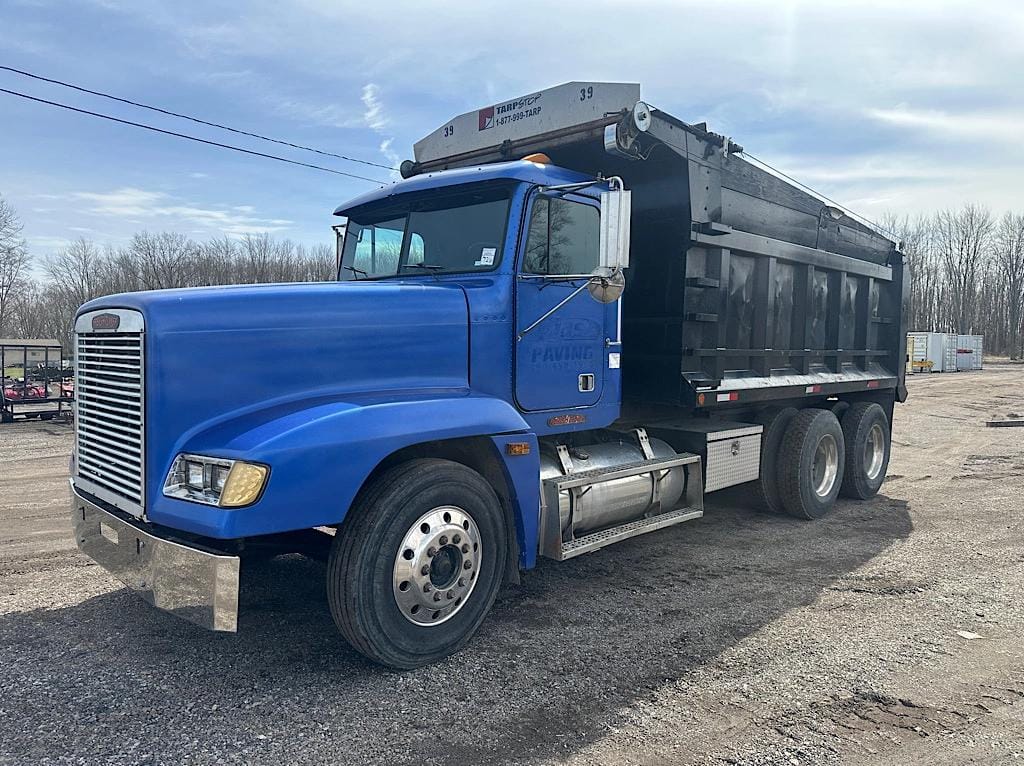 1995 Freightliner FLD120 Equipment Image0