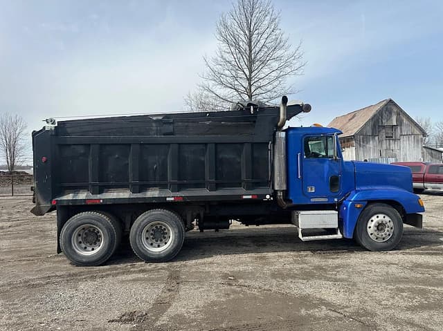 Image of Freightliner FLD120 equipment image 3