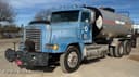 1995 Freightliner FLD-120 Image