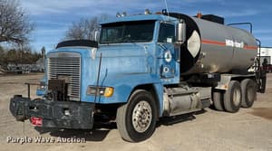 1995 Freightliner FLD-120 Image