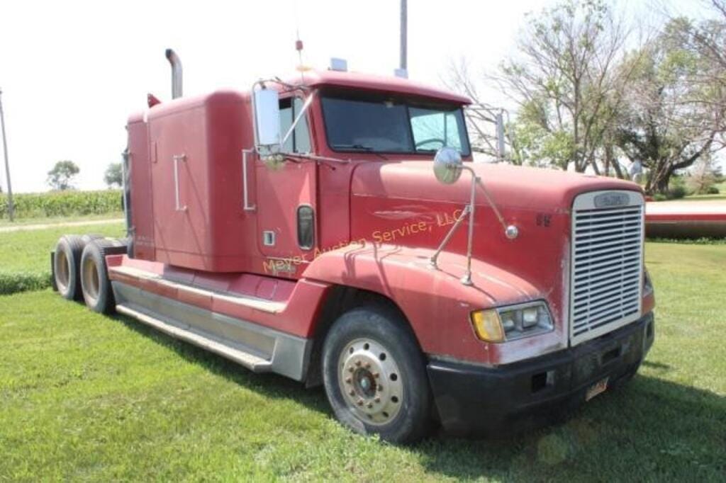 Main image Freightliner FLD120