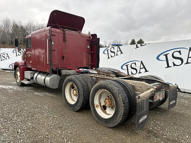 Image of Freightliner FLD120 equipment image 2