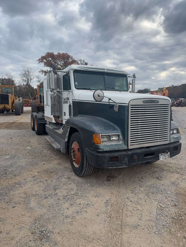 Image of Freightliner FLD120 equipment image 1