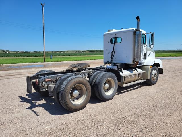 Image of Freightliner Undetermined equipment image 2