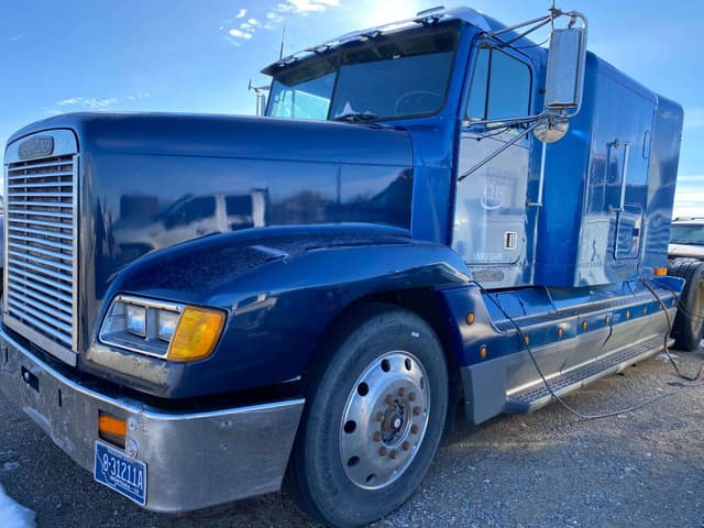 Image of Freightliner DS999 equipment image 3