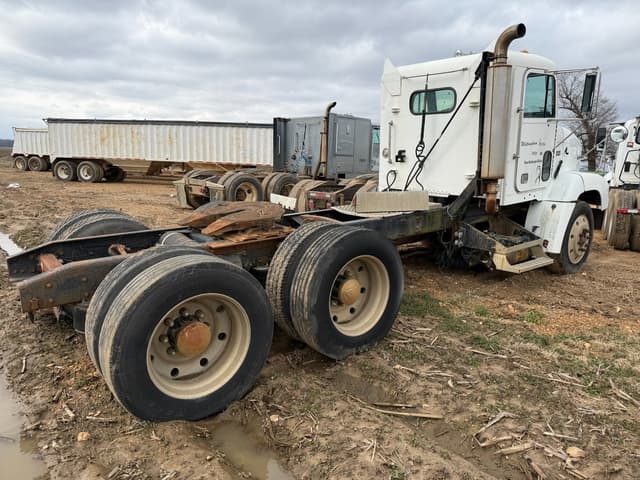 Image of Freightliner Undetermined equipment image 2