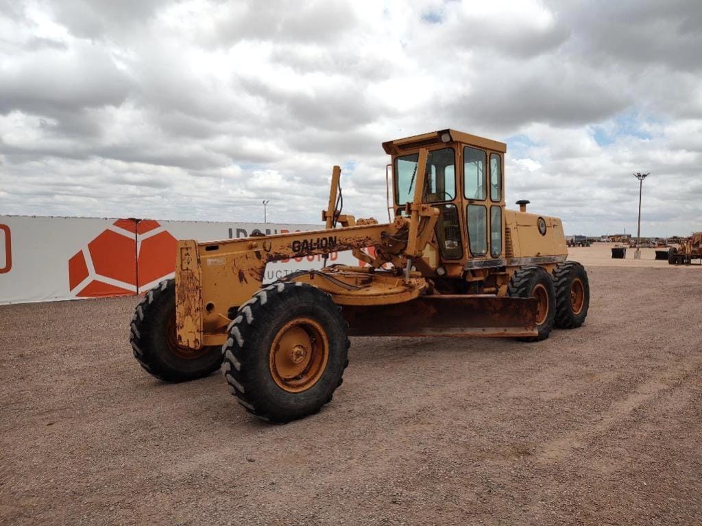 1995 Galion 850 Equipment Image0