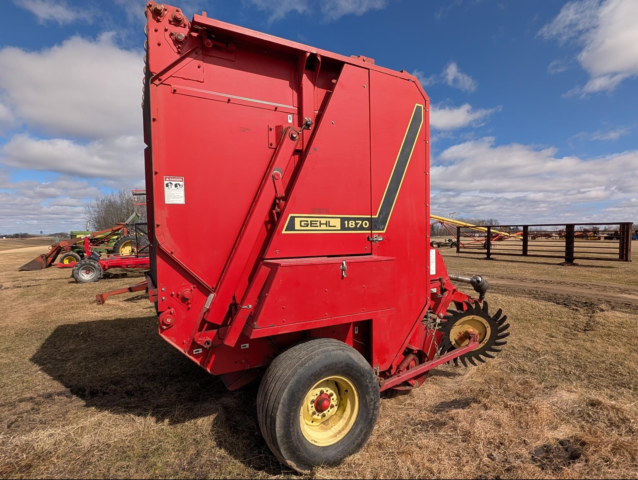 1995 Gehl 1870 Equipment Image0