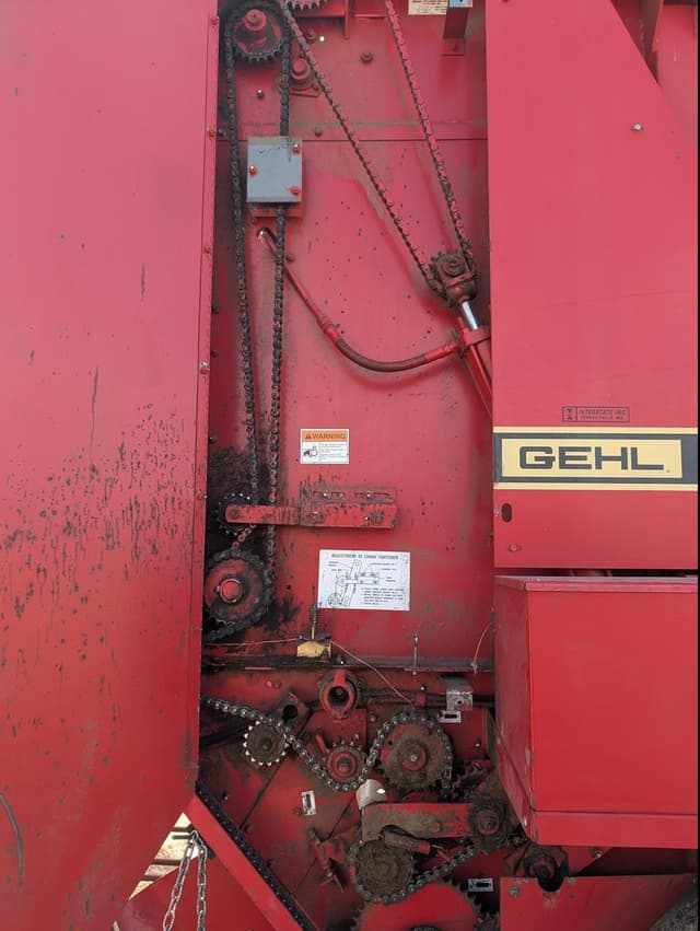 Image of Gehl 1870 equipment image 4