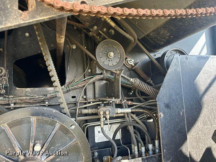 Main image Gleaner R72 72