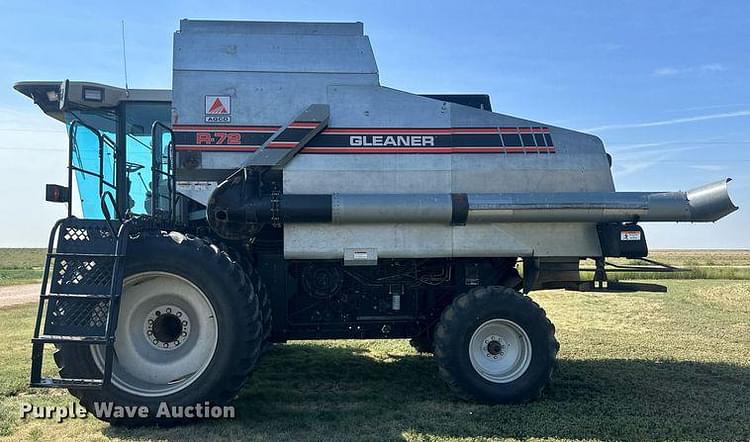 Main image Gleaner R72 8