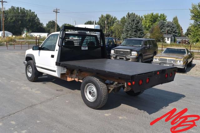 Image of GMC 2500 equipment image 3