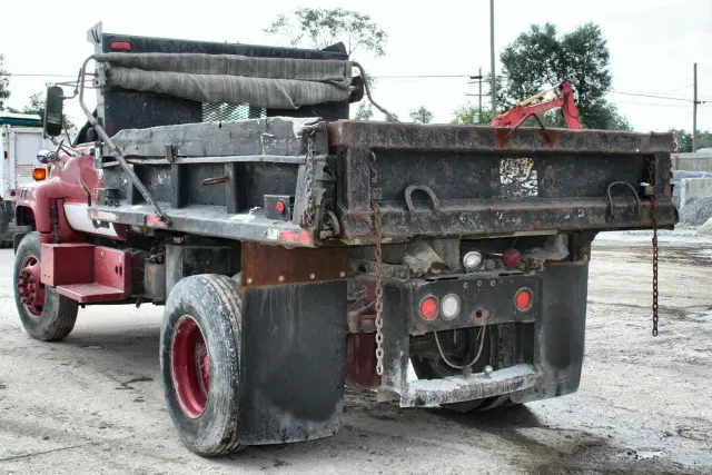 Image of GMC 7000 equipment image 4