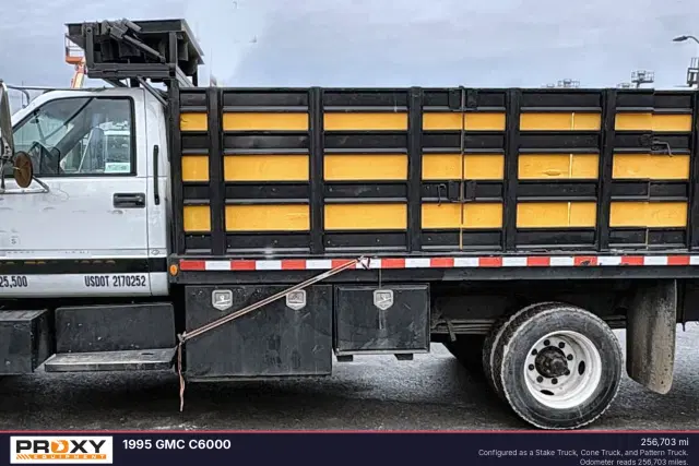 Image of GMC C6000 equipment image 1