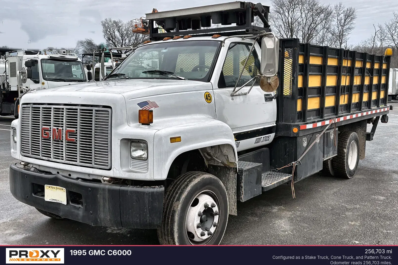 1995 GMC C6000 Equipment Image0