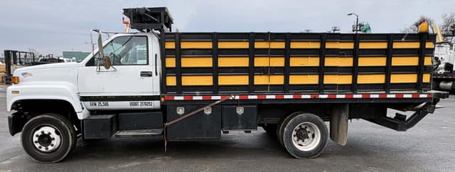 Image of GMC C6000 equipment image 1