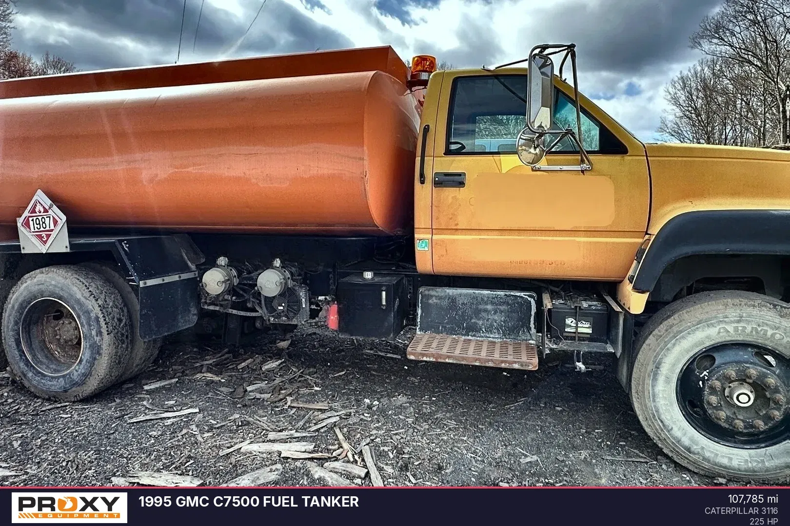 1995 GMC C7500 Equipment Image0