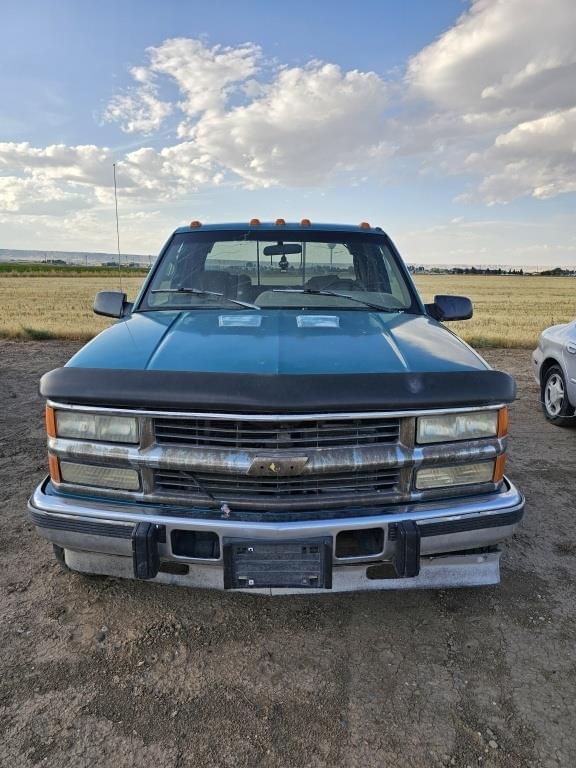 Image of GMC 3500 equipment image 1