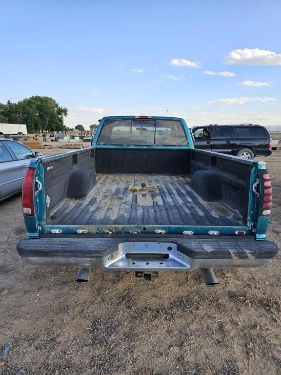 Image of GMC 3500 equipment image 4