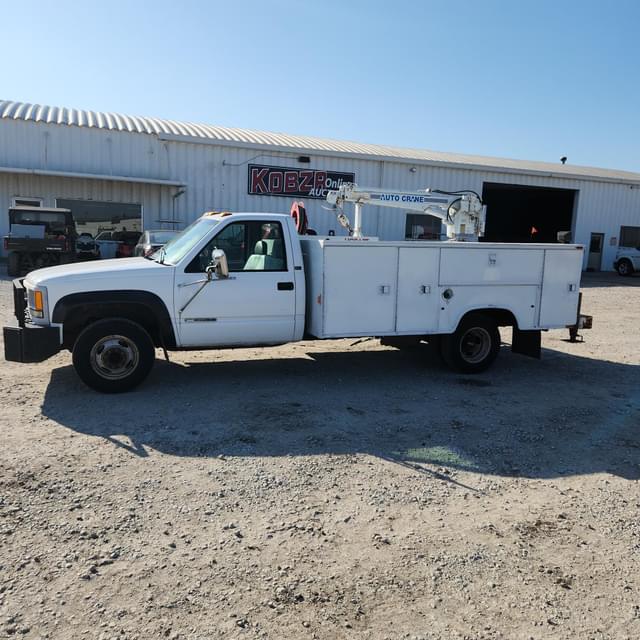 Image of GMC 3500 equipment image 3