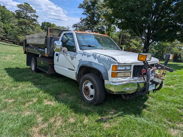 Image of GMC Sierra equipment image 3