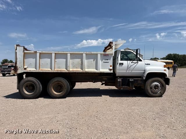 Image of GMC TopKick C6500 equipment image 3