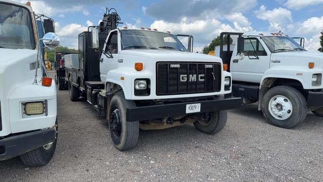 Image of GMC Topkick equipment image 2