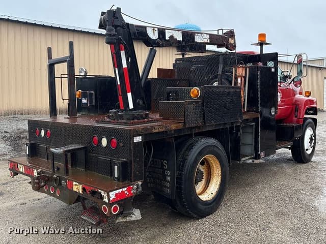 Image of GMC TopKick C7 equipment image 4