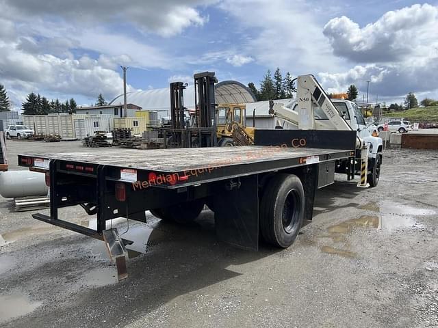 Image of GMC Topkick equipment image 4