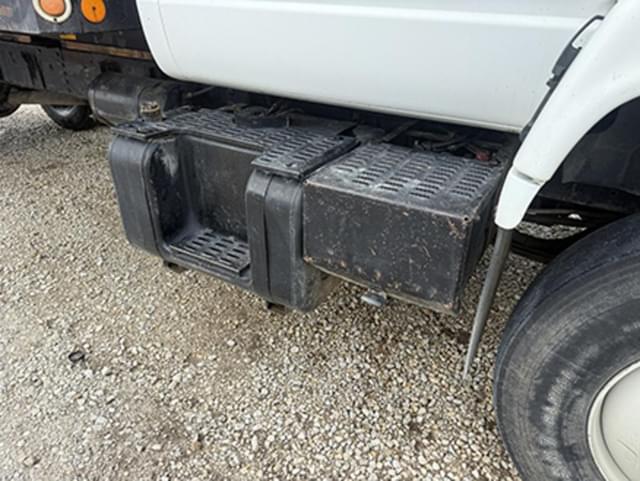 Image of GMC Topkick equipment image 4