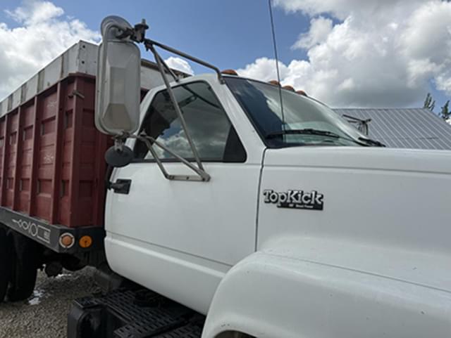 Image of GMC Topkick equipment image 3