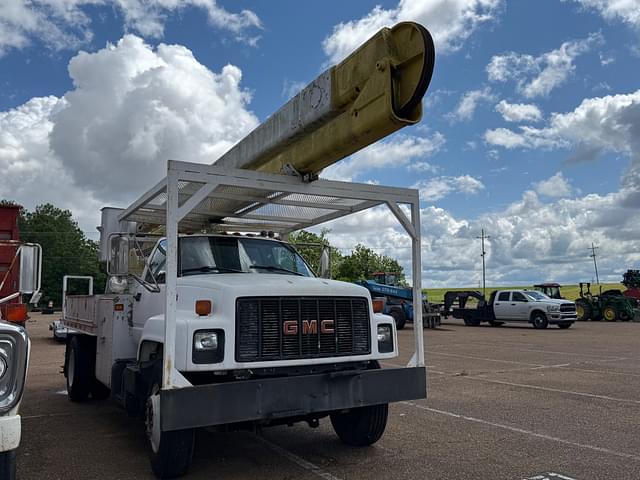 Image of GMC Topkick equipment image 2