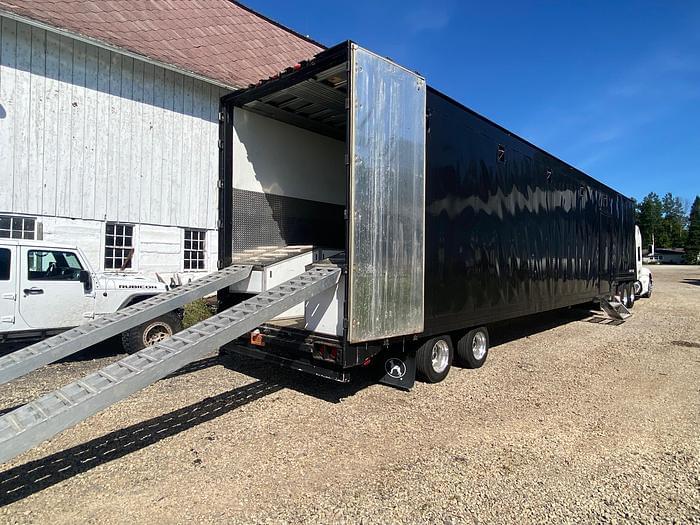 Image of Great Dane Enclosed Car Carrier Primary image