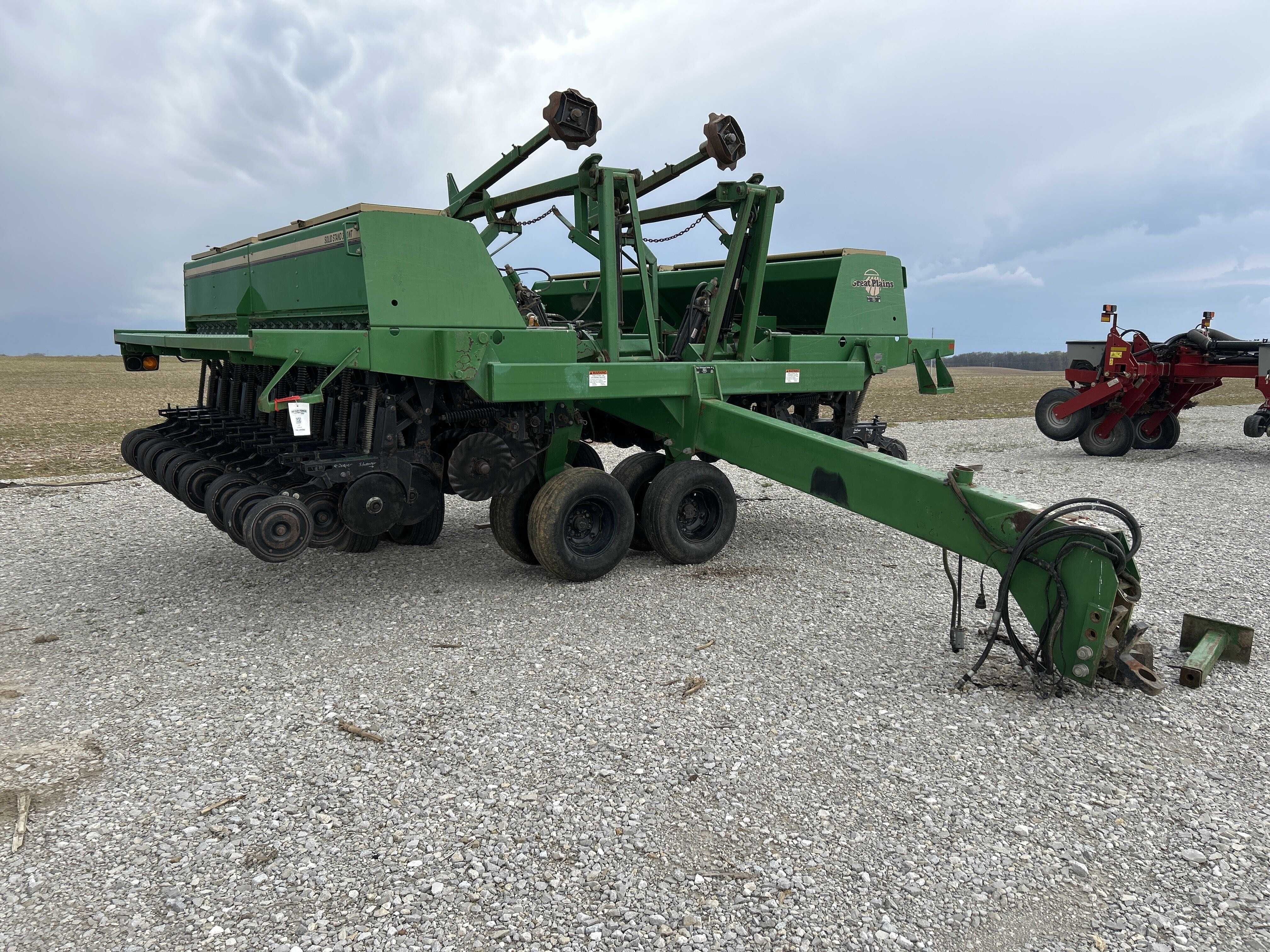 1995 Great Plains 2N-3010 Equipment Image0