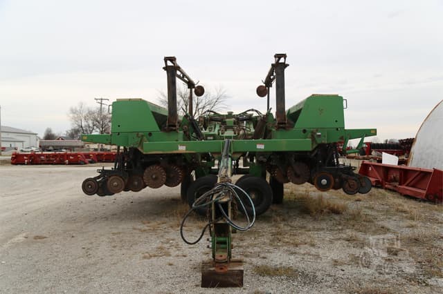 Image of Great Plains 3010NT equipment image 2