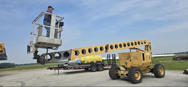 Image of Grove AMZ66XT equipment image 3