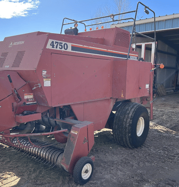 Main image Hesston 4750