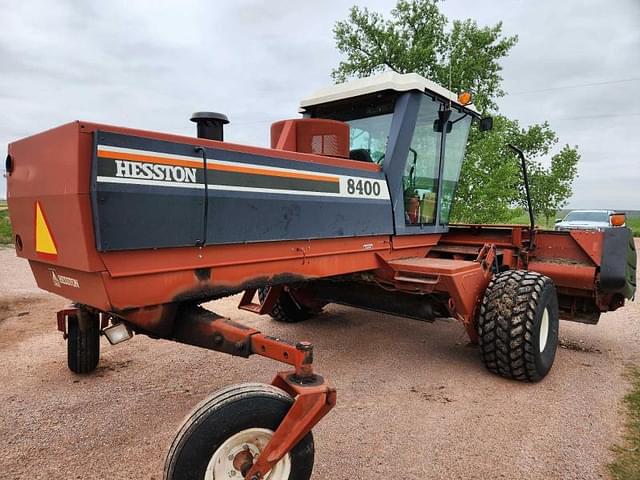 Image of Hesston 8400 equipment image 4