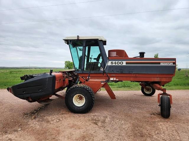 Image of Hesston 8400 equipment image 3