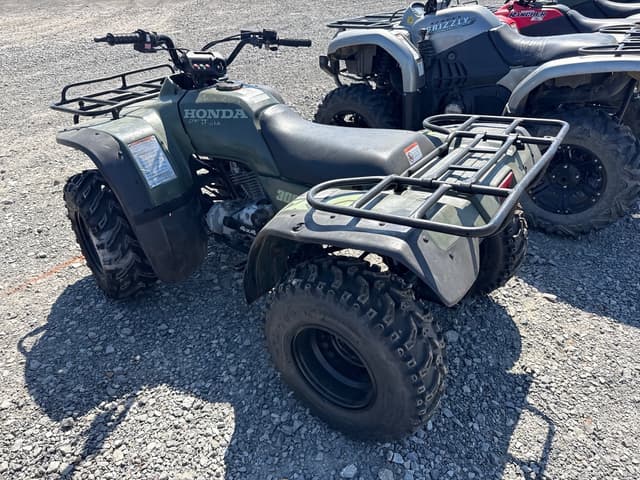 Image of Honda 300 equipment image 3