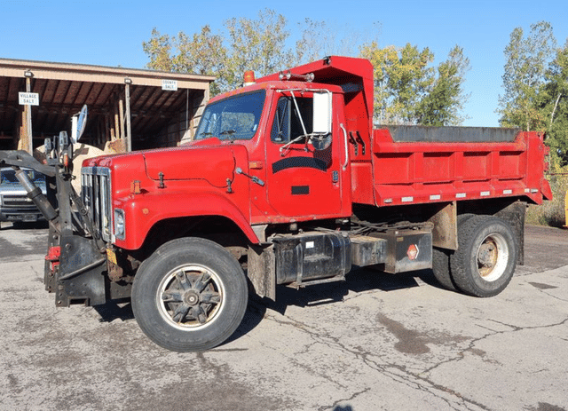 Image of International 2574 equipment image 1